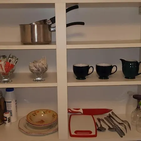 Lovely Double Bed Private In Town